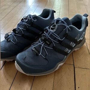 Adidas women’s Terrex Swift R2 Gortex hiking shoes size 7.5